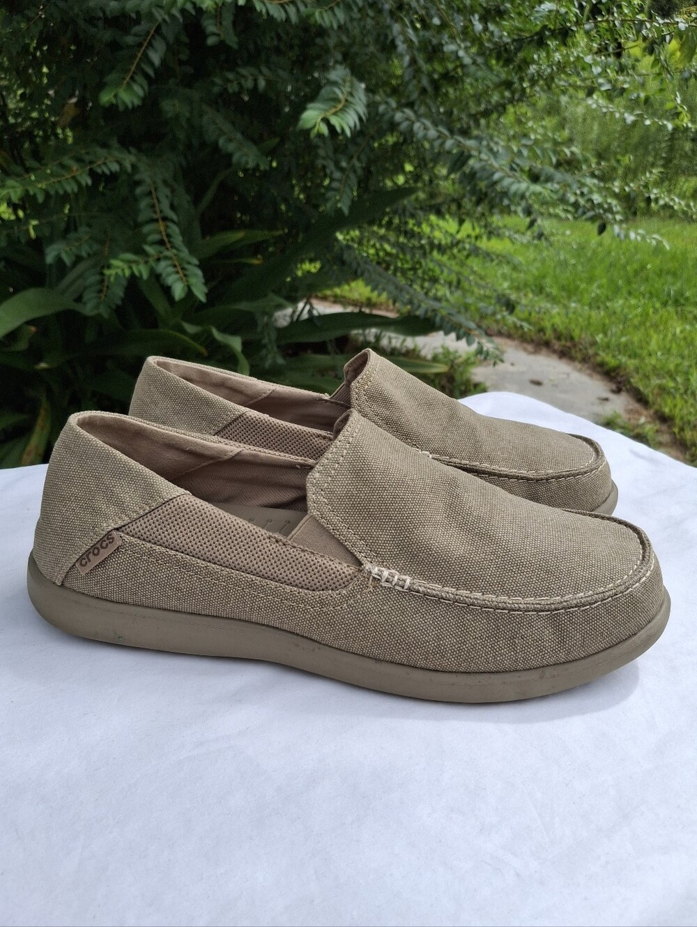 Crocs Men's Santa Cruz Slip-On Kakhi Canvas Loafers Size 11 - Picture 10 of 10
